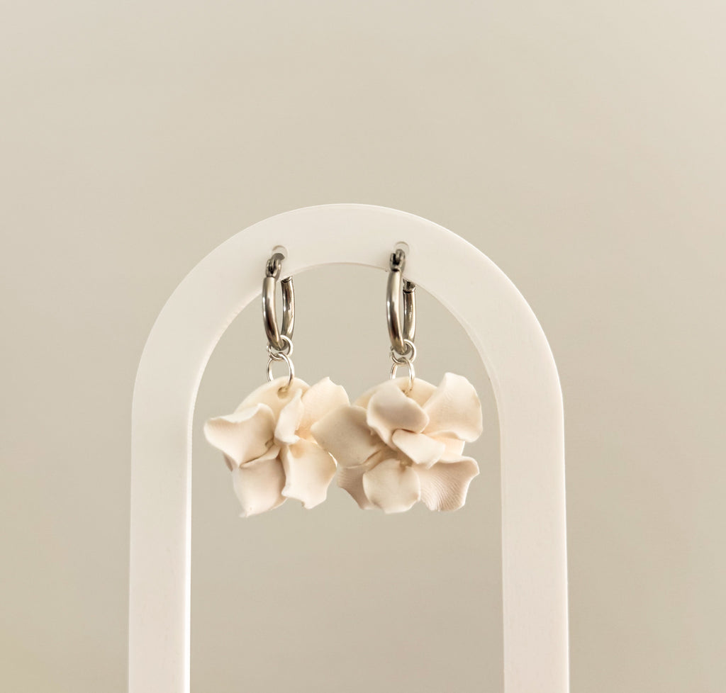 Clay Ivory Blooms