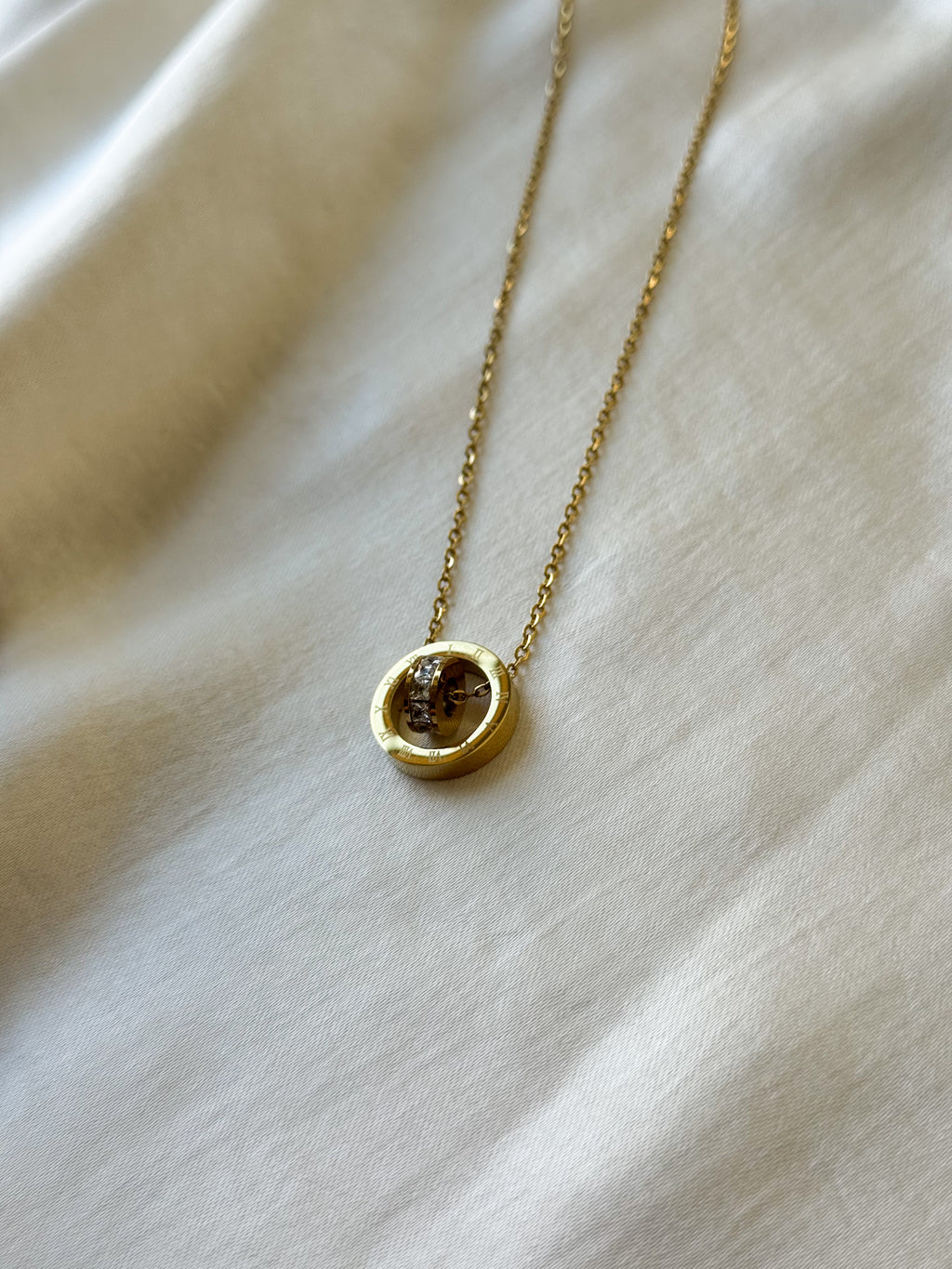 Lumière Necklace