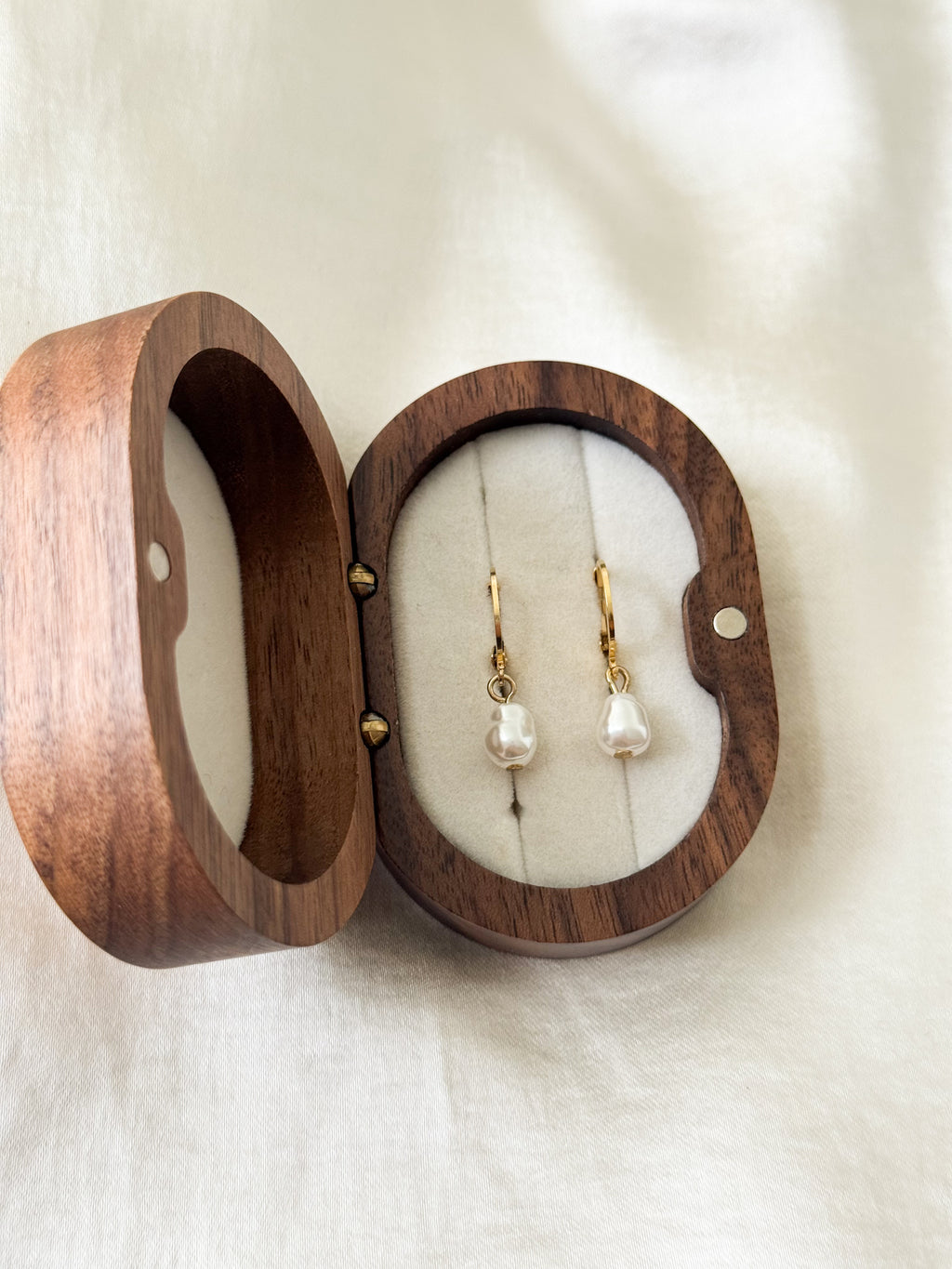 Lumi Pearl Earrings