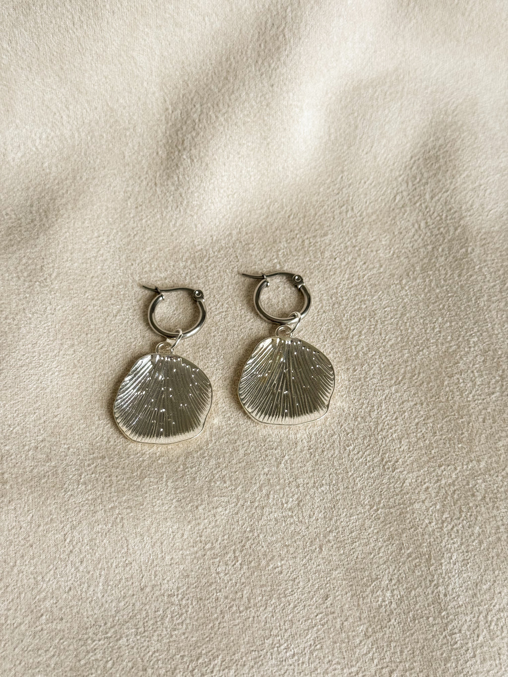 Ezra Hoops