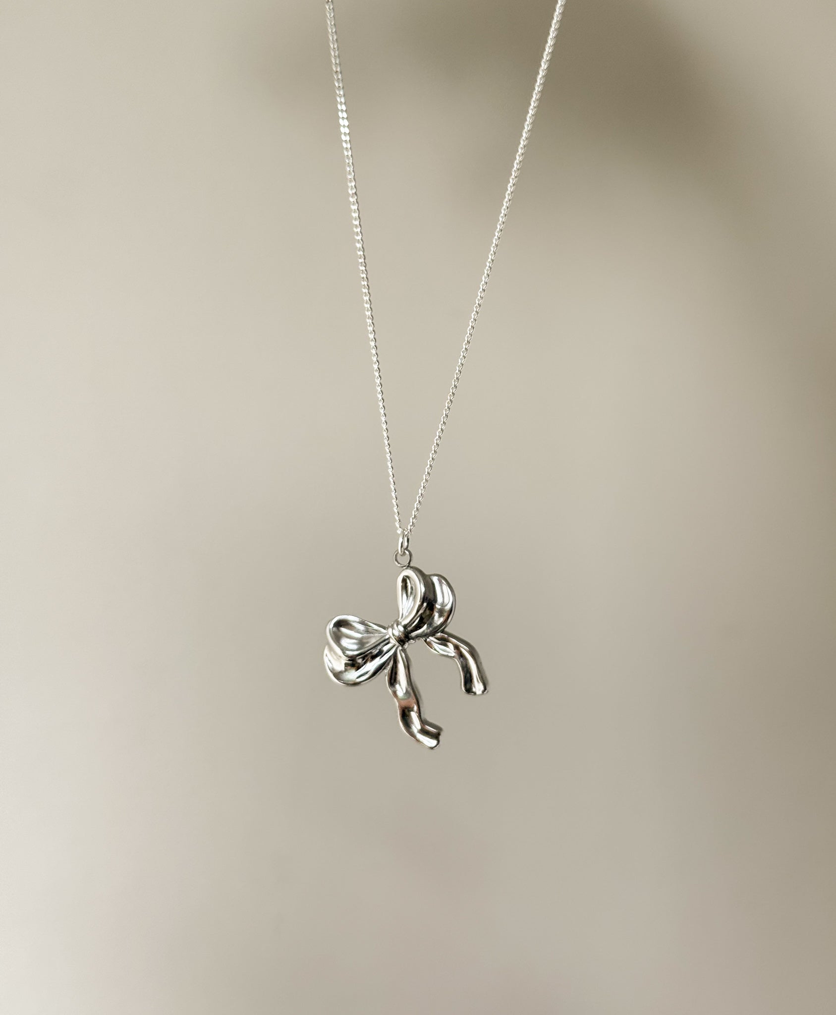 Ribbon Necklace