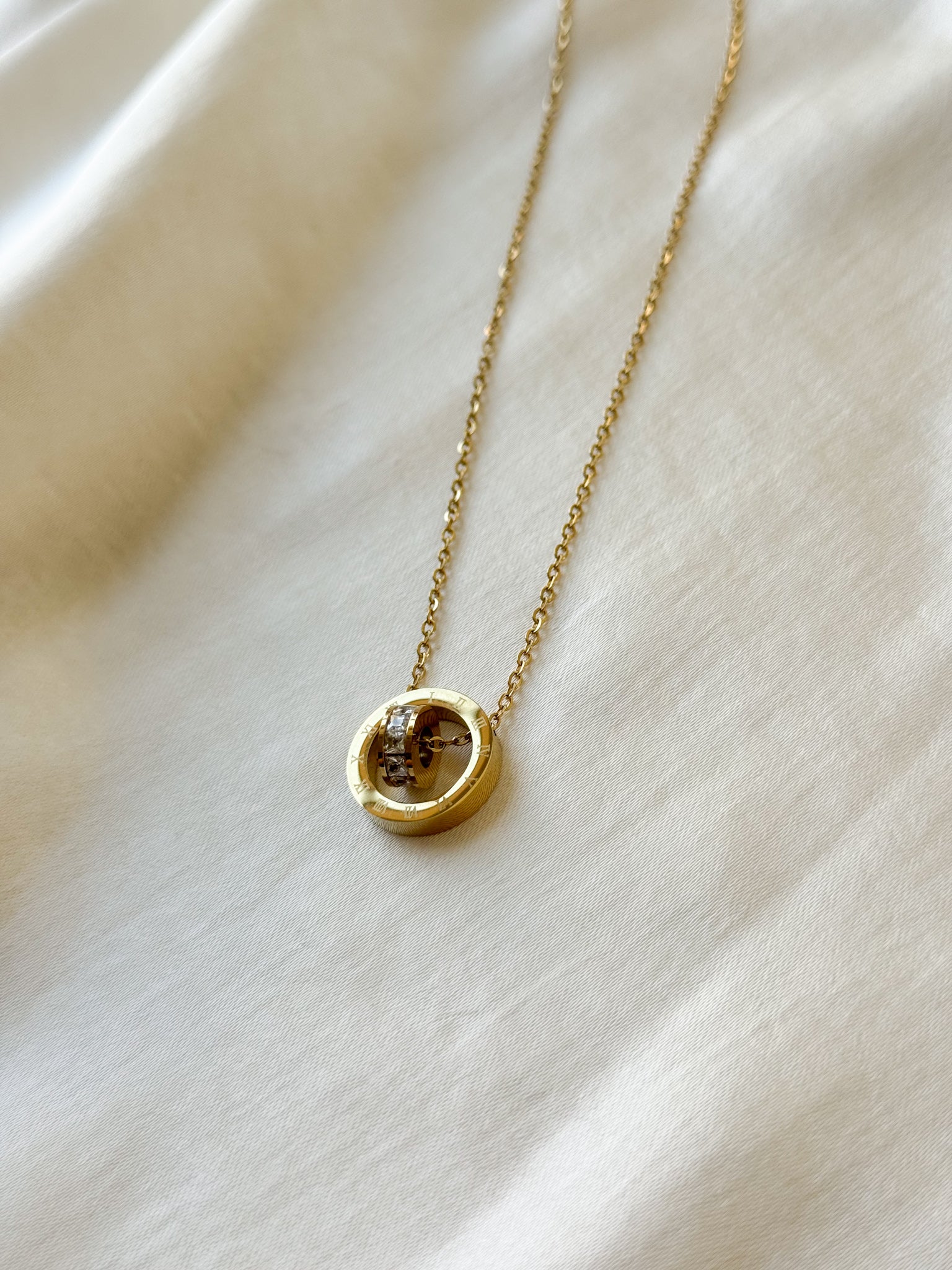 Lumière Necklace