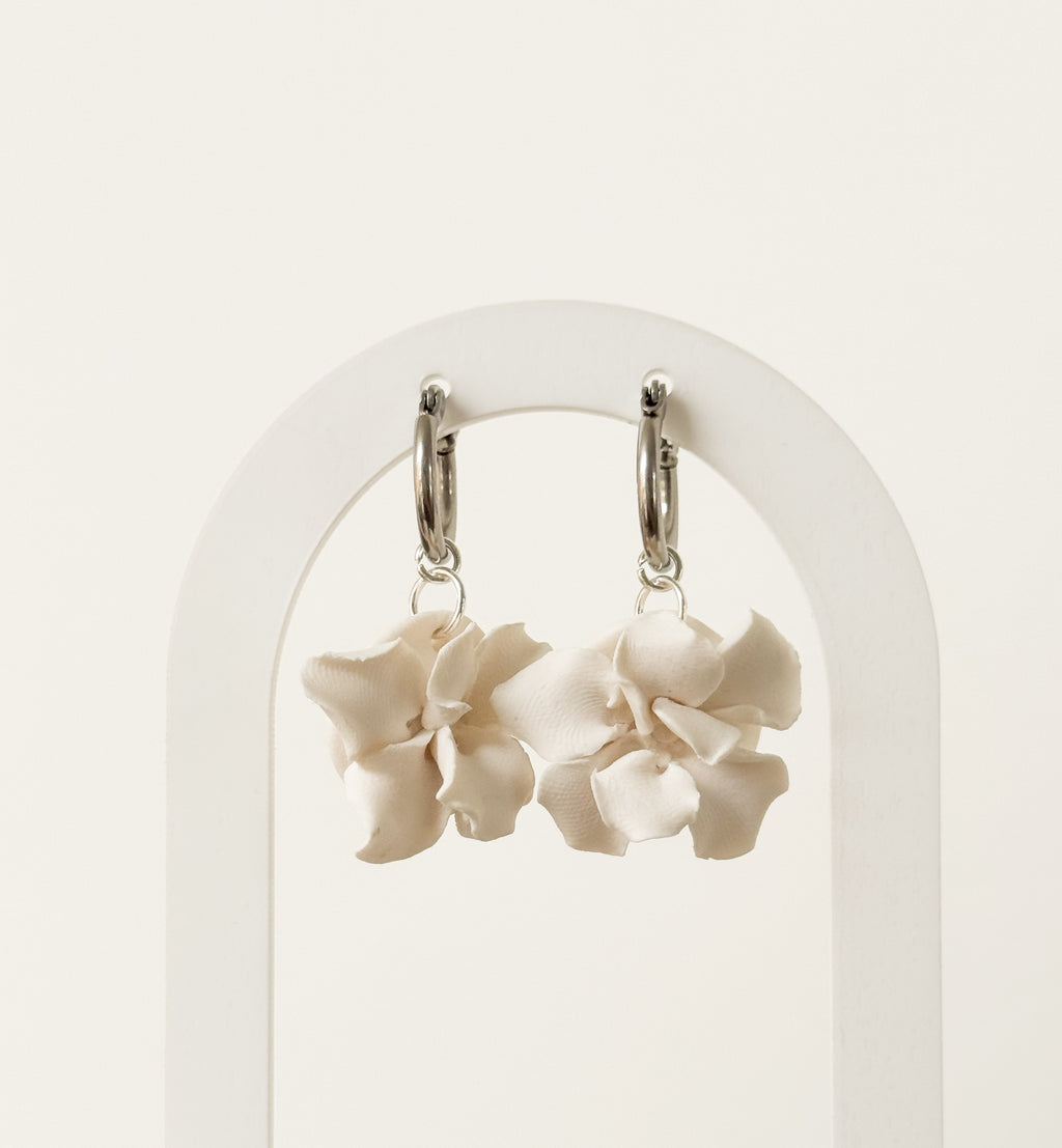 Clay Ivory Blooms