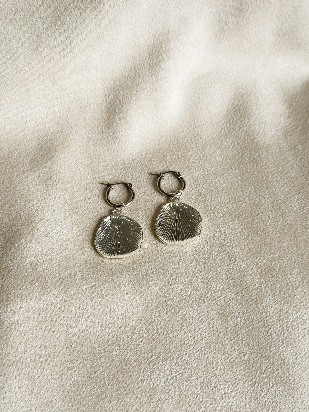 Ezra Hoops