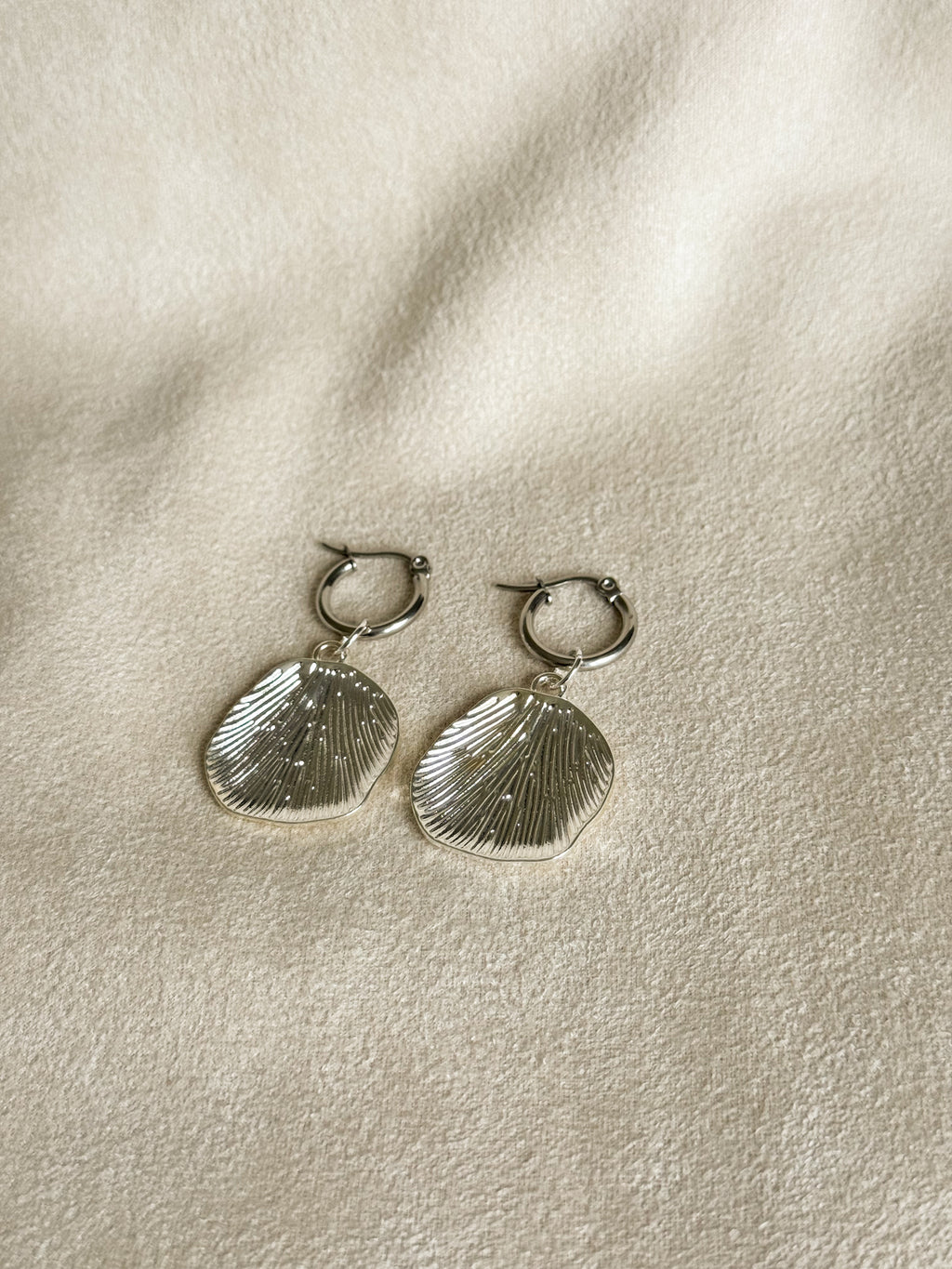 Ezra Hoops